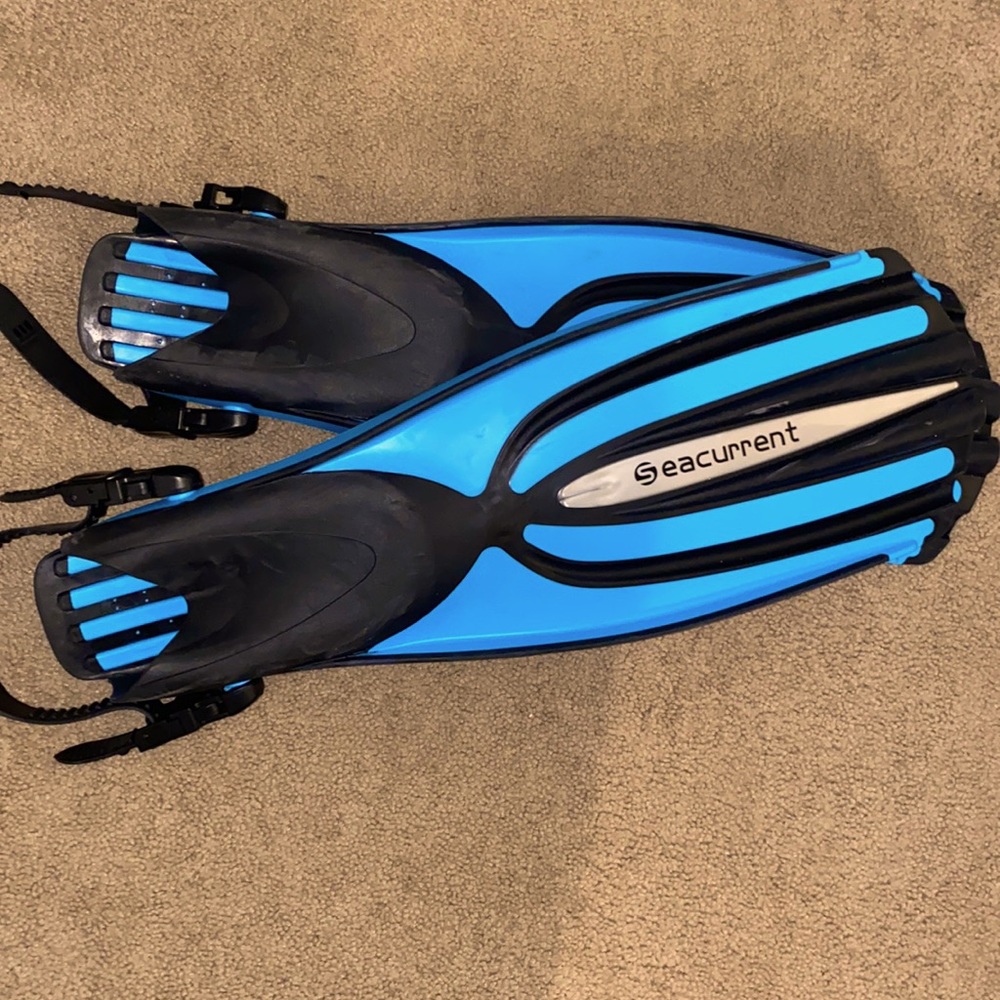 Never used Seacurrent snorkel fins
